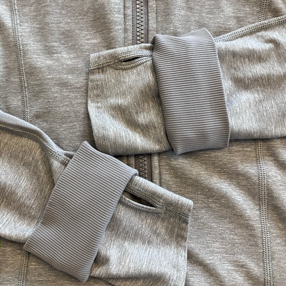 Lululemon Women's Long Grey Athletic Jacket - Picture 5 of 5